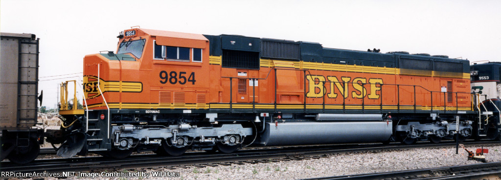 BNSF SD70MAC 9854